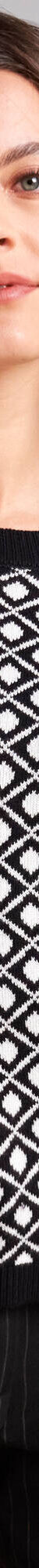 Pull manches courtes, motif graphique jacquard (noir / écru) Pull manches courtes, motif graphique jacquard (noir / écru)